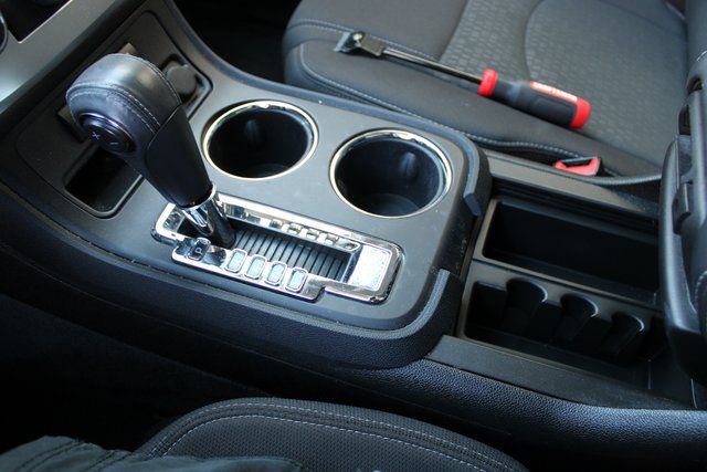 Used 2015 GMC Acadia SLE image 25