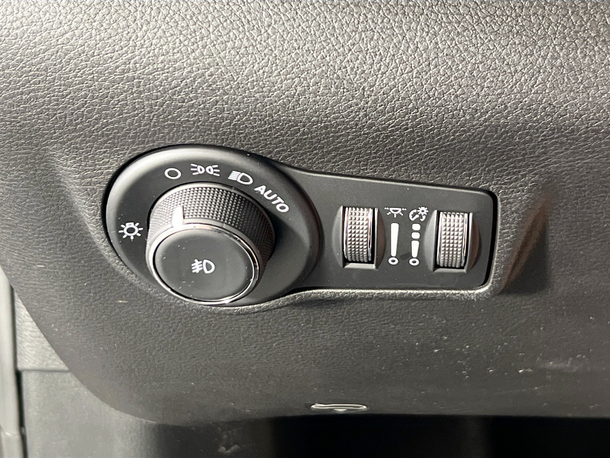 Used 2022 Jeep Compass Latitude AWD/4WD image 10