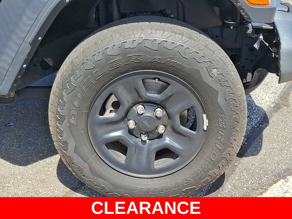 Used 2022 Jeep Gladiator Sport AWD/4WD image 8