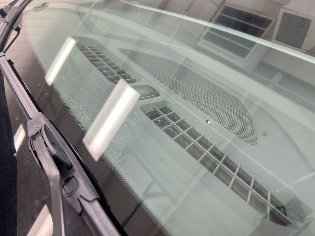 Used 2019 Chevrolet Blazer LT FWD image 27