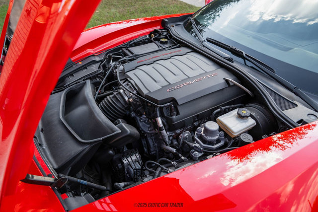 Used 2019 Chevrolet Corvette Stingray Coupe w/ Carbon Flash Badge Package image 25