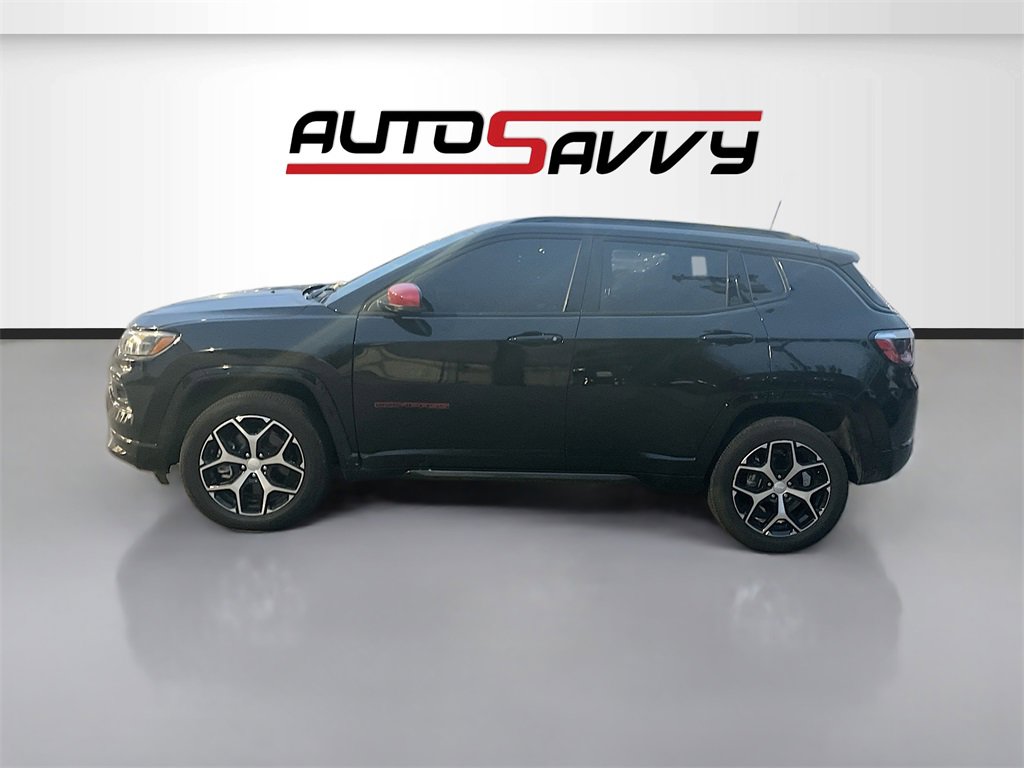 Used 2023 Jeep Compass Limited image 4