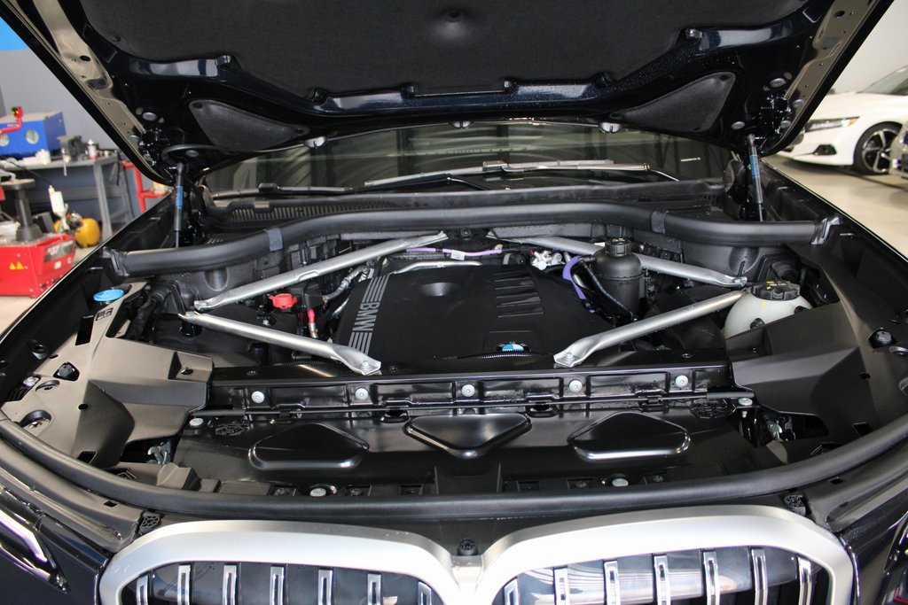 Used 2024 BMW X7 xDrive40i w/ M Sport Package image 17