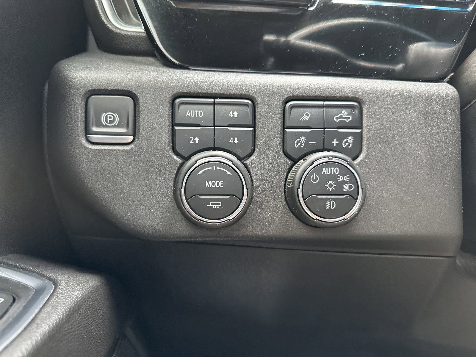 Used 2022 Chevrolet Silverado 1500 LT Trail Boss w/ Convenience Package II image 36