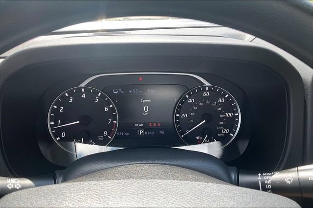 Used 2025 Nissan Frontier SV RWD image 18