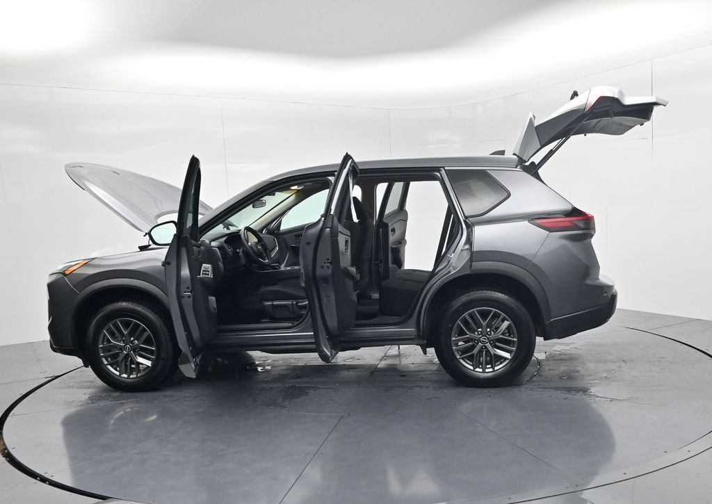 Used 2024 Nissan Rogue S FWD image 65