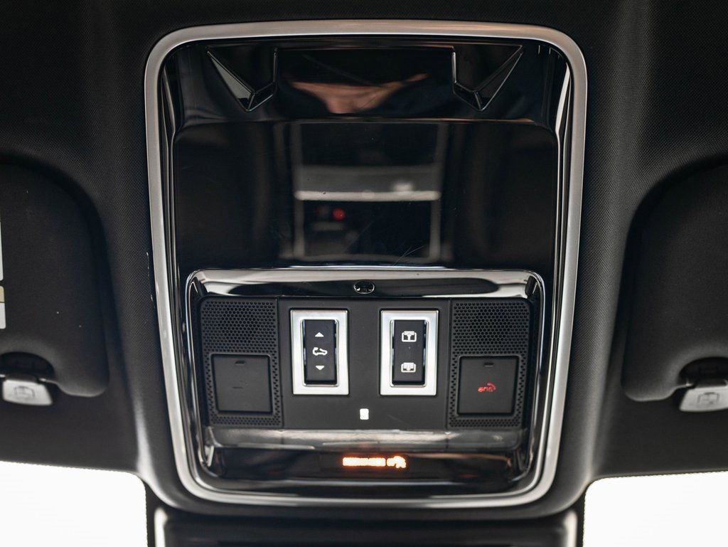 Used 2023 Land Rover Range Rover Velar R-Dynamic S image 38