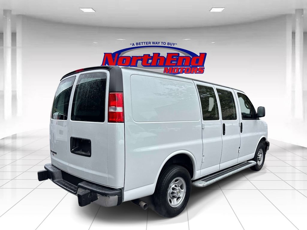 Used 2024 Chevrolet Express 2500 w/ Driver Convenience Package RWD image 3