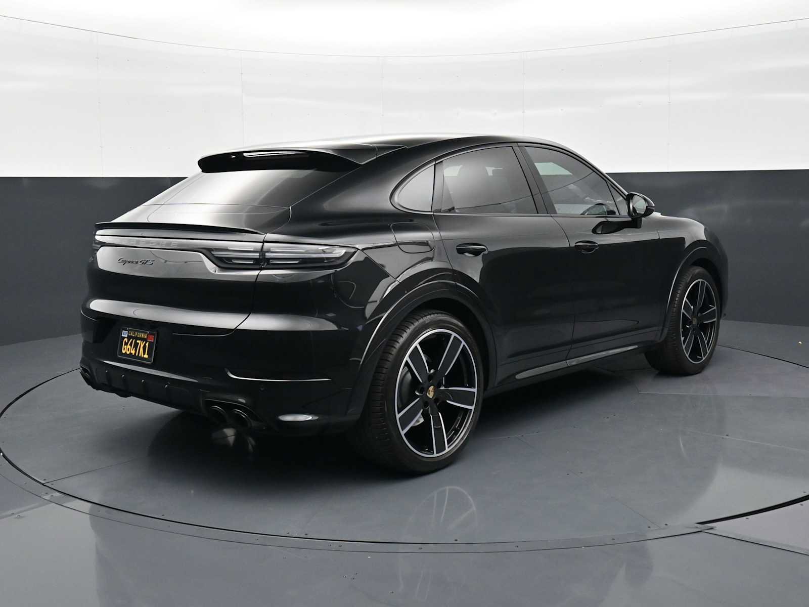 Certified 2023 Porsche Cayenne GTS AWD/4WD image 28