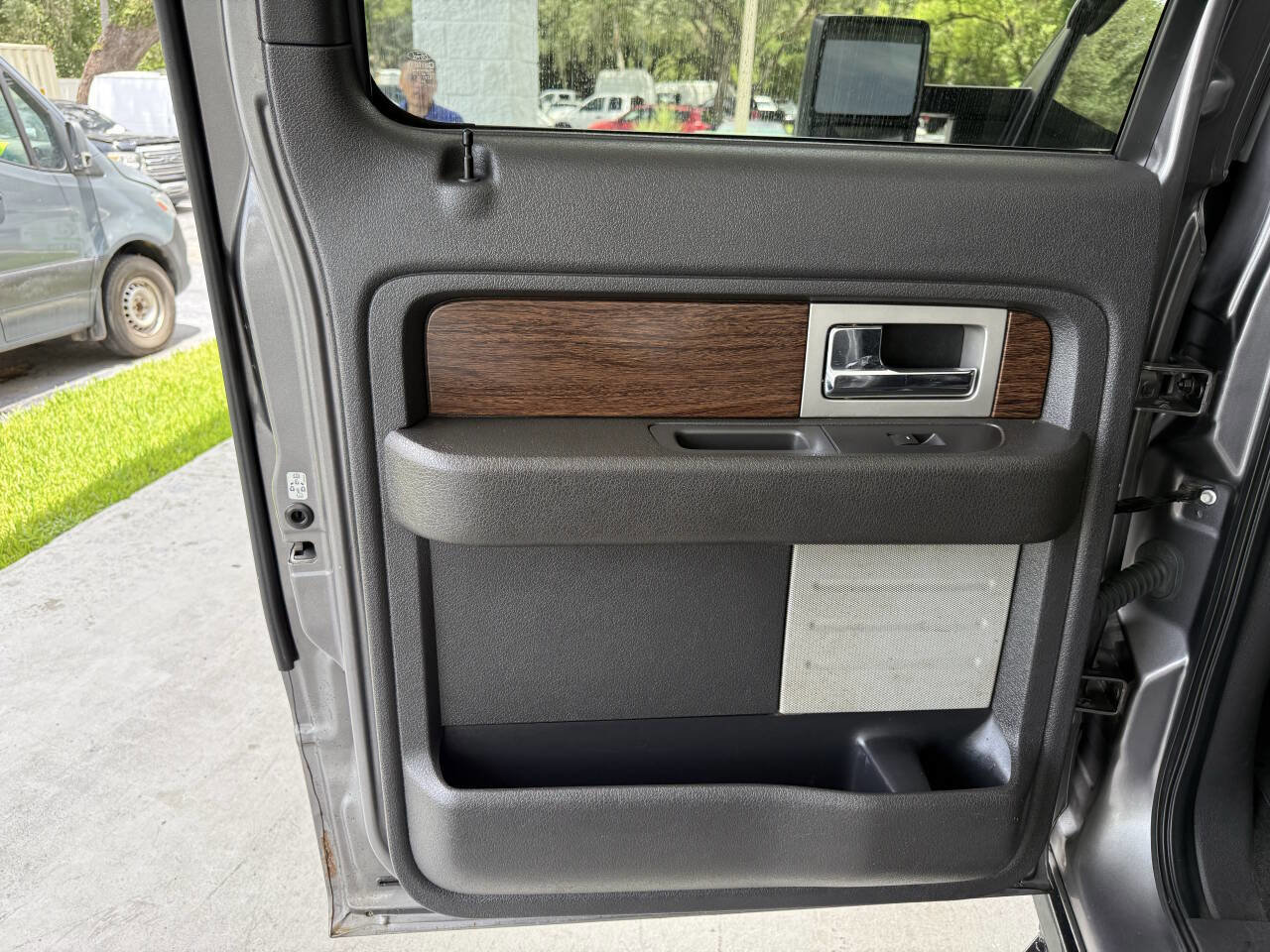 Used 2013 Ford F150 Lariat w/ Luxury Equipment Group image 11