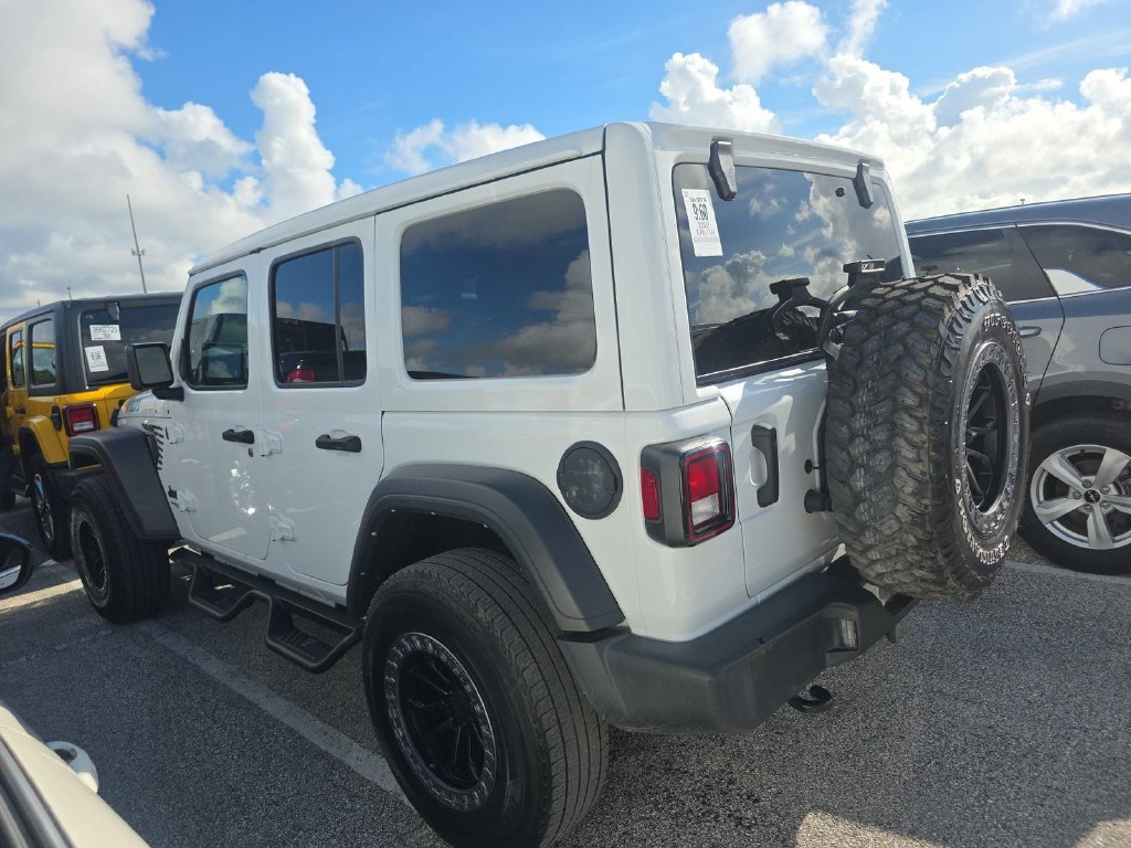 Used 2022 Jeep Wrangler Unlimited Sport AWD/4WD image 4