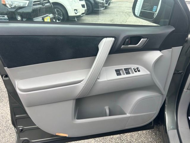Used 2012 Toyota Highlander 4WD image 13