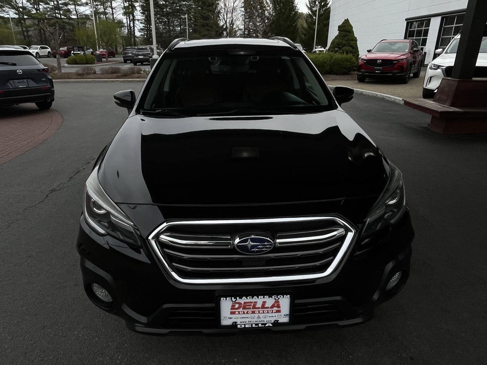 Used 2018 Subaru Outback 2.5i Touring AWD/4WD image 2