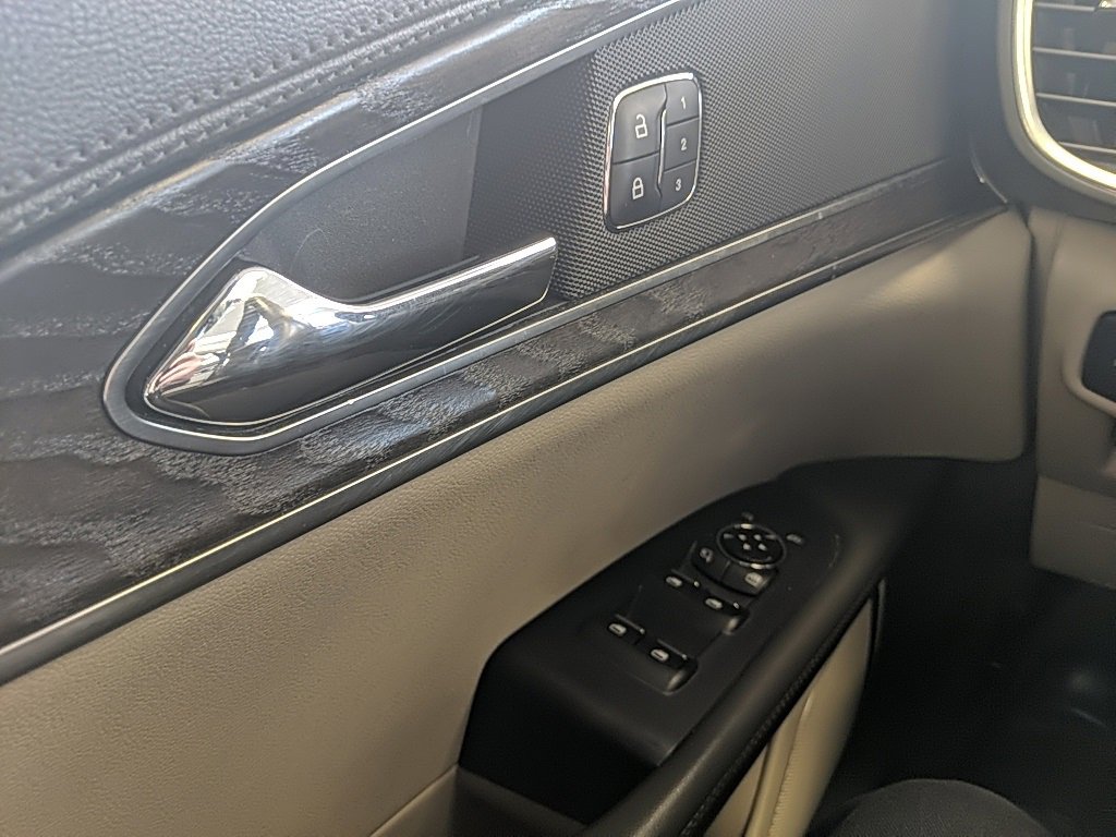 Used 2019 Lincoln Nautilus Select image 25