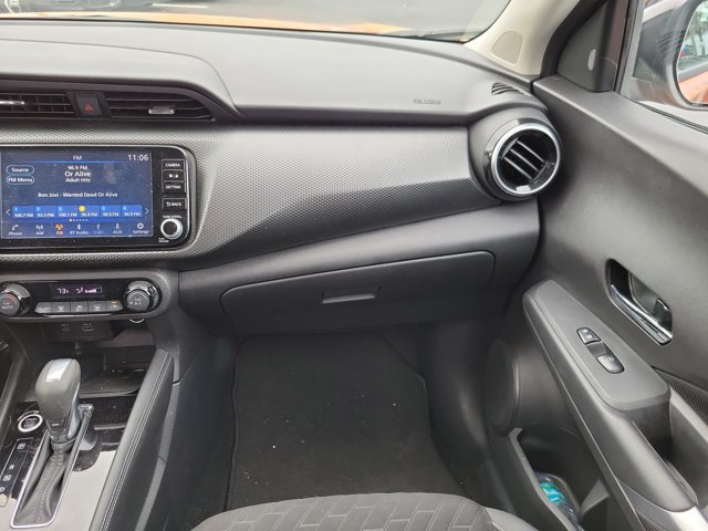 Certified 2022 Nissan Kicks SV w/ Interior Electronics Package FWD image 17
