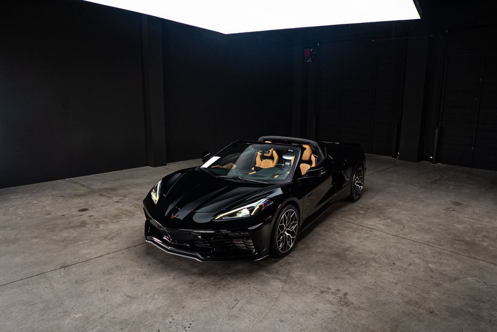 Used 2023 Chevrolet Corvette Stingray Premium Cpe w/ Engine Appearance Package RWD image 2