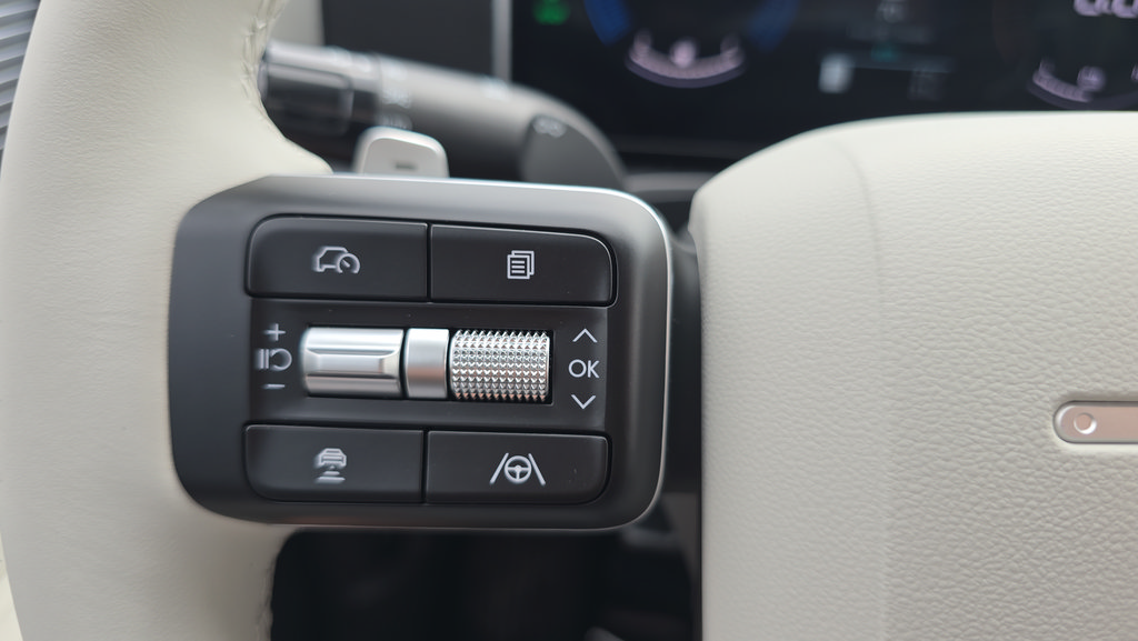 New 2026 Hyundai Santa Fe SE FWD image 23