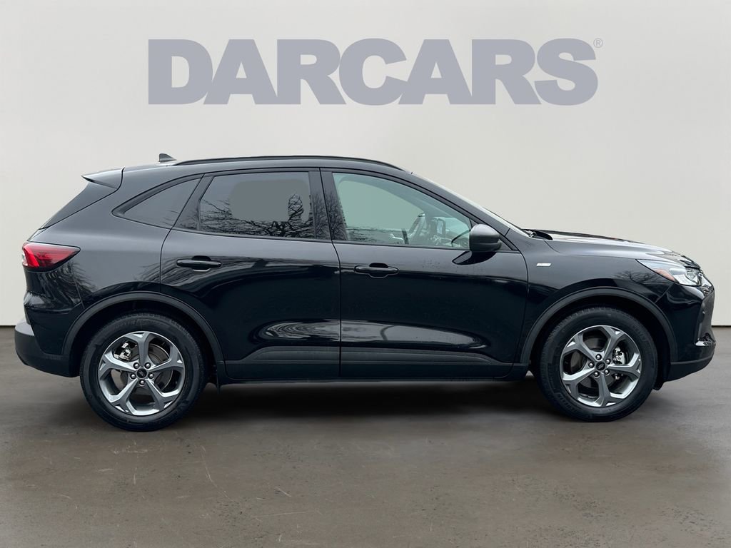 Used 2025 Ford Escape ST-Line image 8