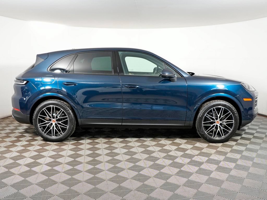 Used 2026 Porsche Cayenne AWD/4WD image 8