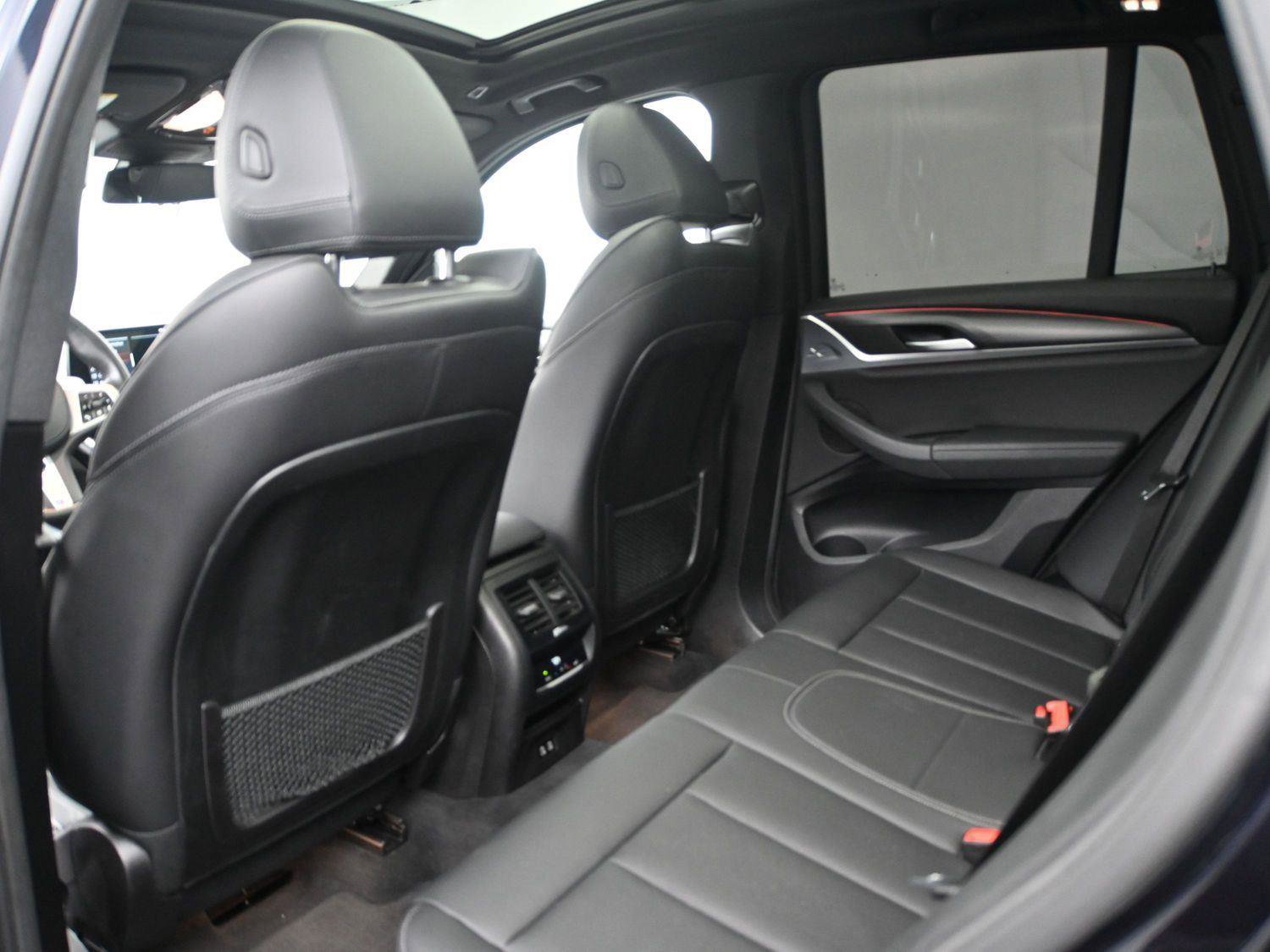 Used 2022 BMW X3 xDrive30i w/ M Sport Package image 11
