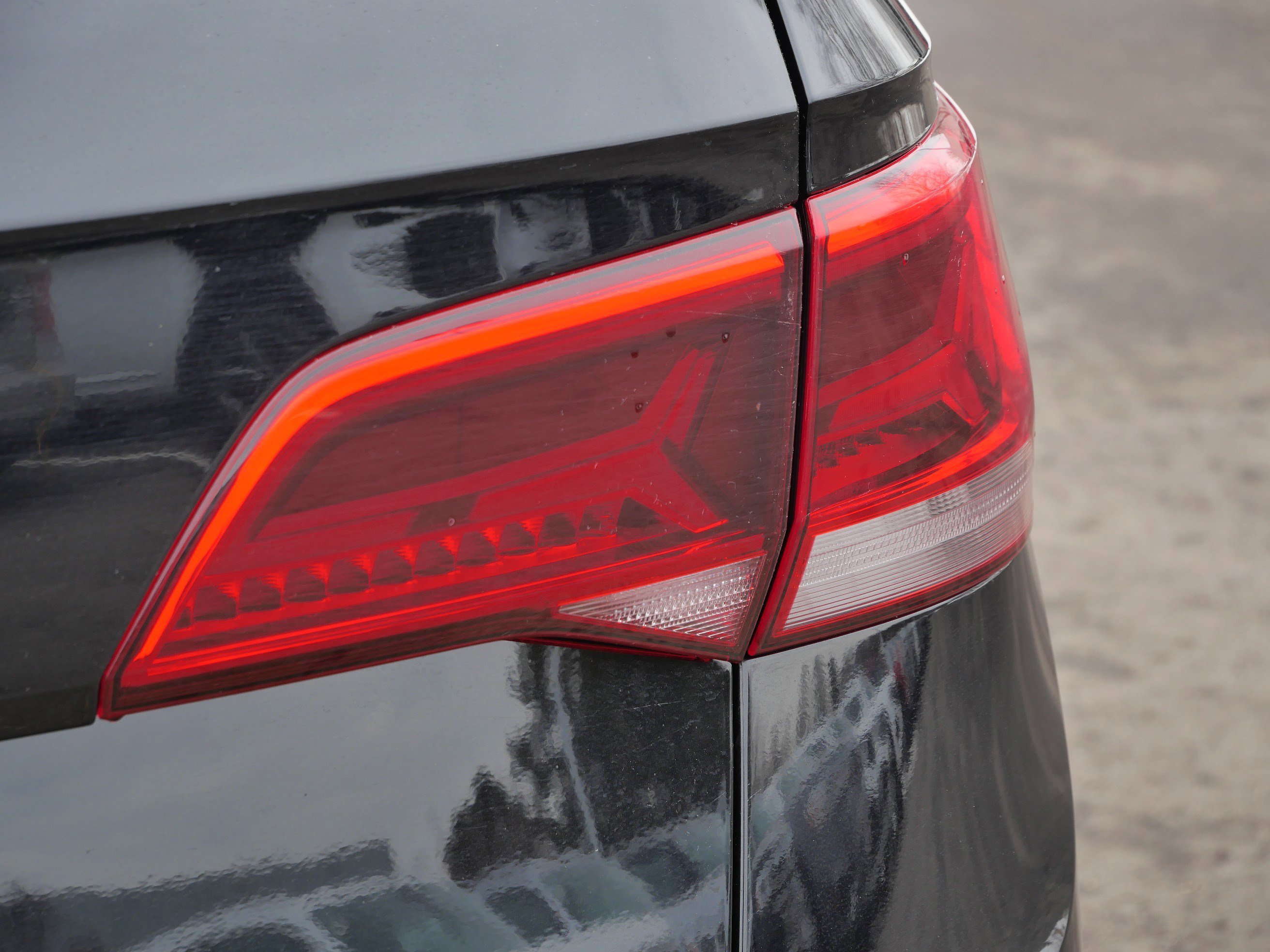 Certified 2023 Volkswagen Taos SE w/ Panoramic Sunroof Package image 17