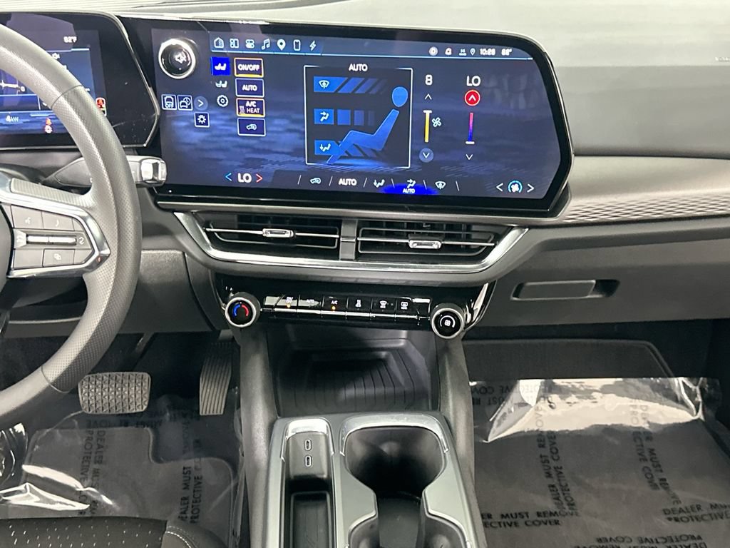 Used 2025 Chevrolet Equinox EV LT FWD image 18