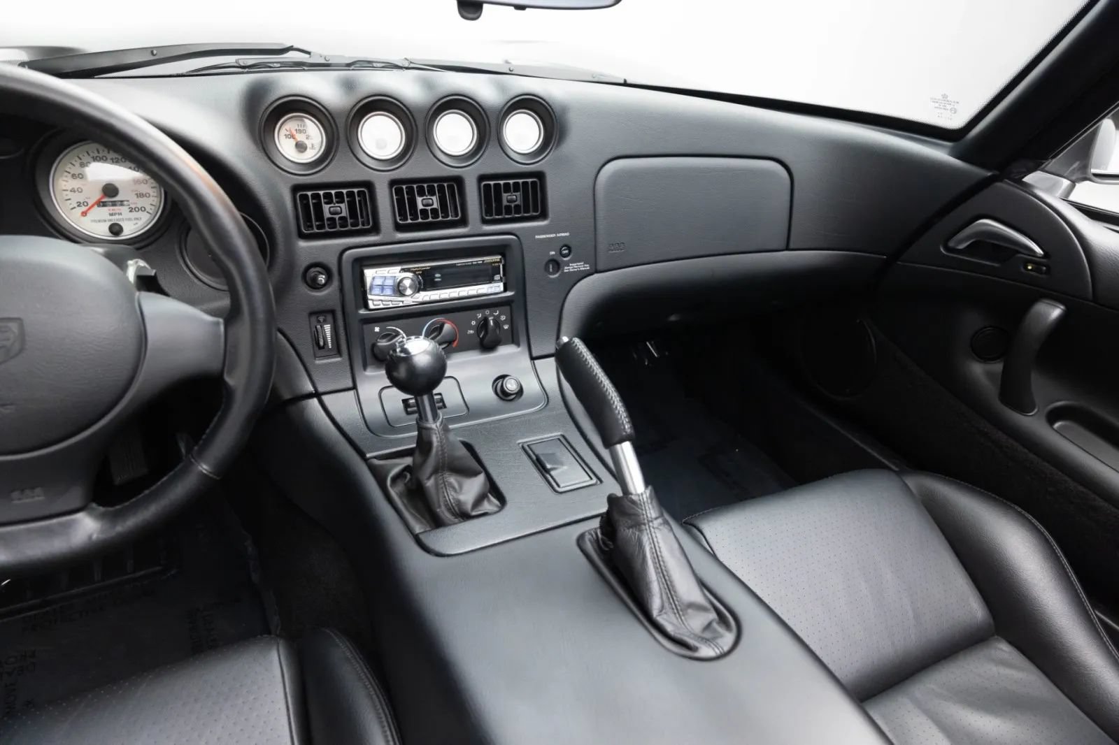 Used 2002 Dodge Viper RT/10 RWD image 14