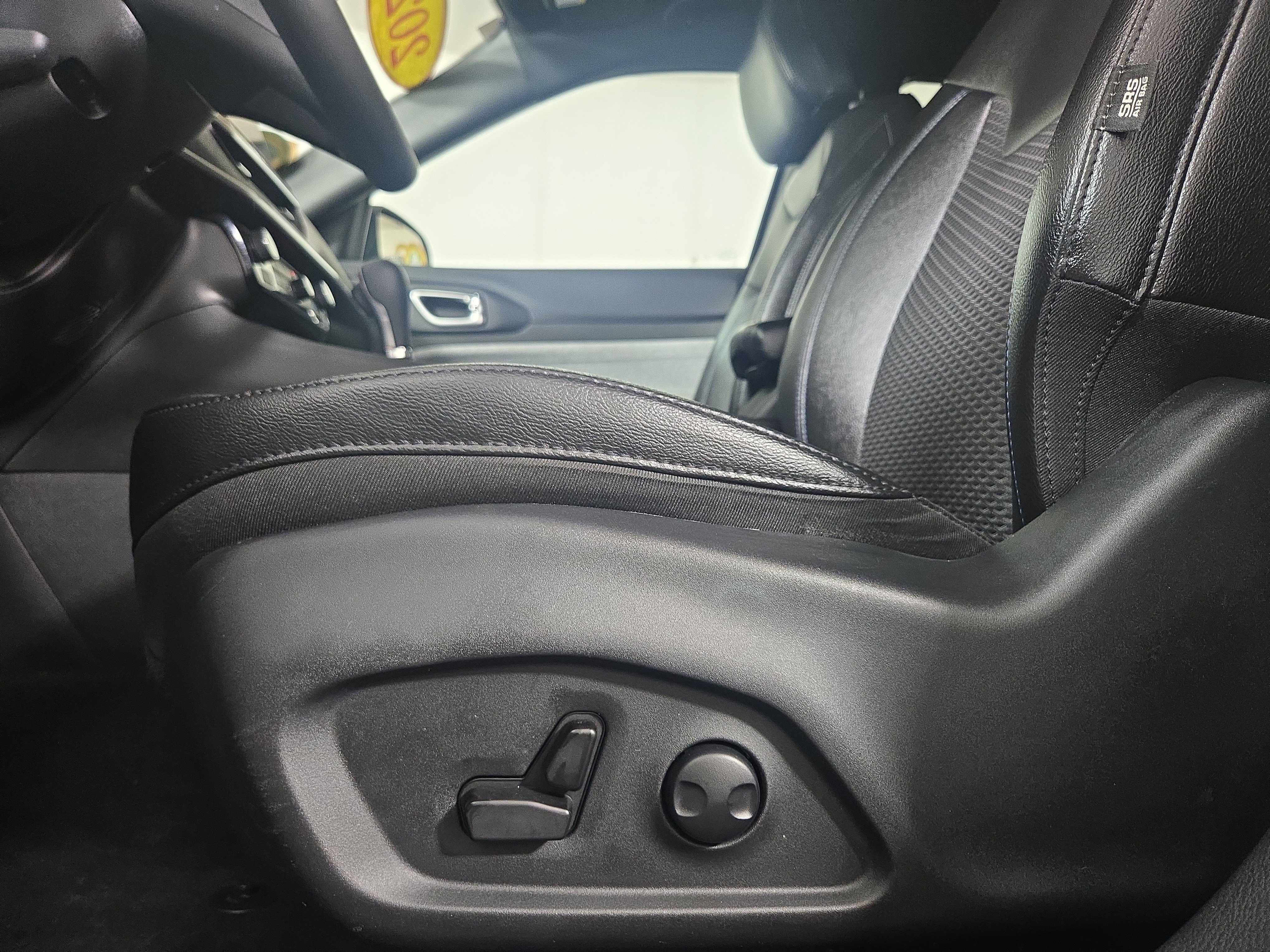 Certified 2024 Jeep Compass Latitude w/ Convenience Group AWD/4WD image 29