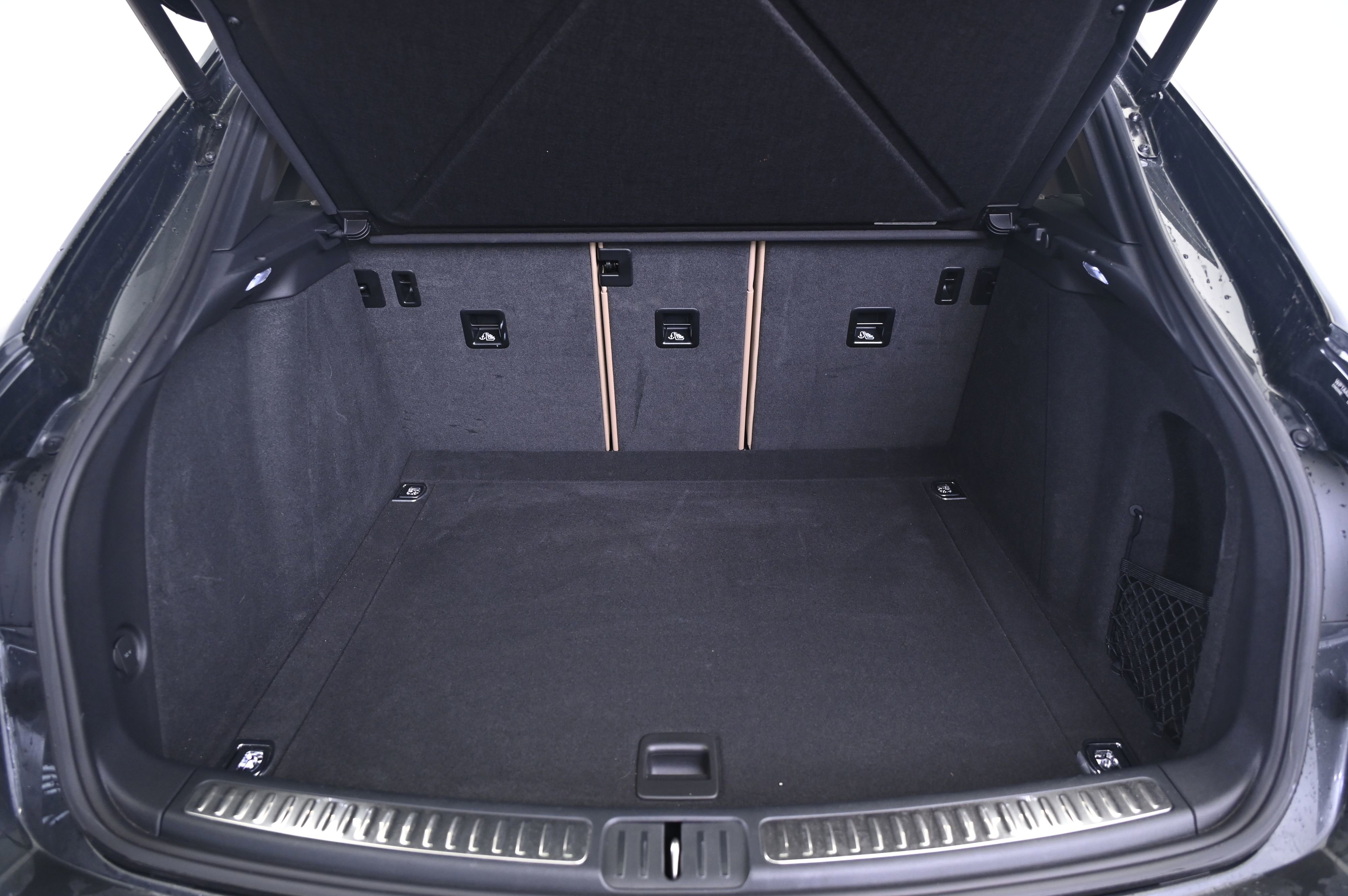 Certified 2024 Porsche Macan image 15