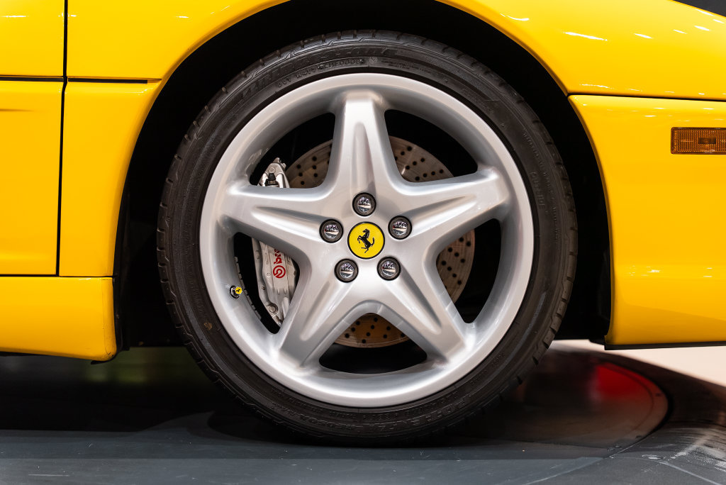 Used 1998 Ferrari F355 Berlinetta RWD image 15