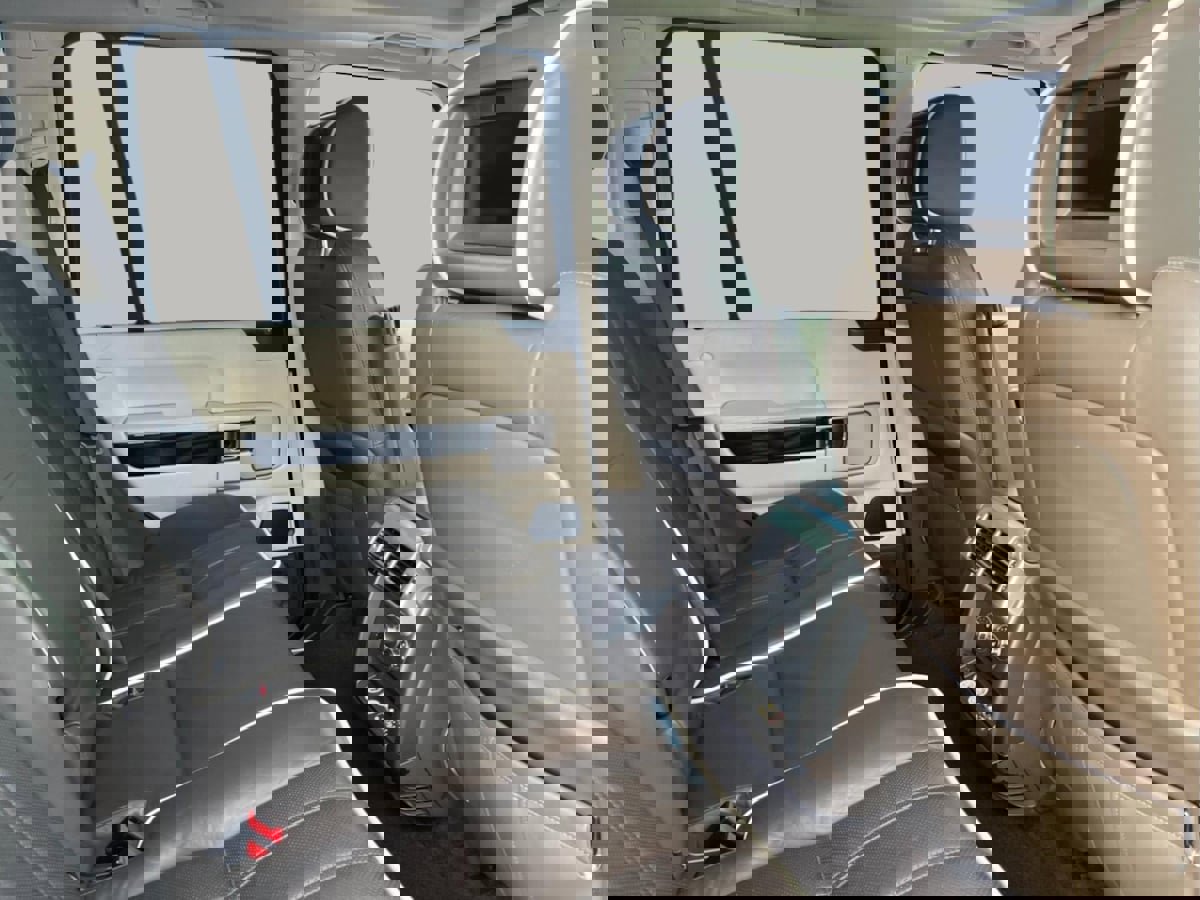 Used 2010 Land Rover Range Rover Supercharged image 33