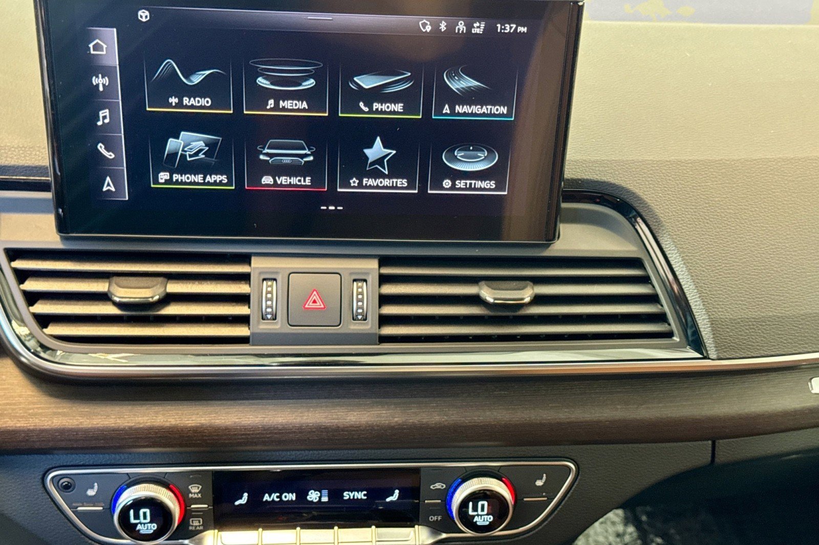 Used 2022 Audi Q5 2.0T Premium w/ Convenience Package image 13