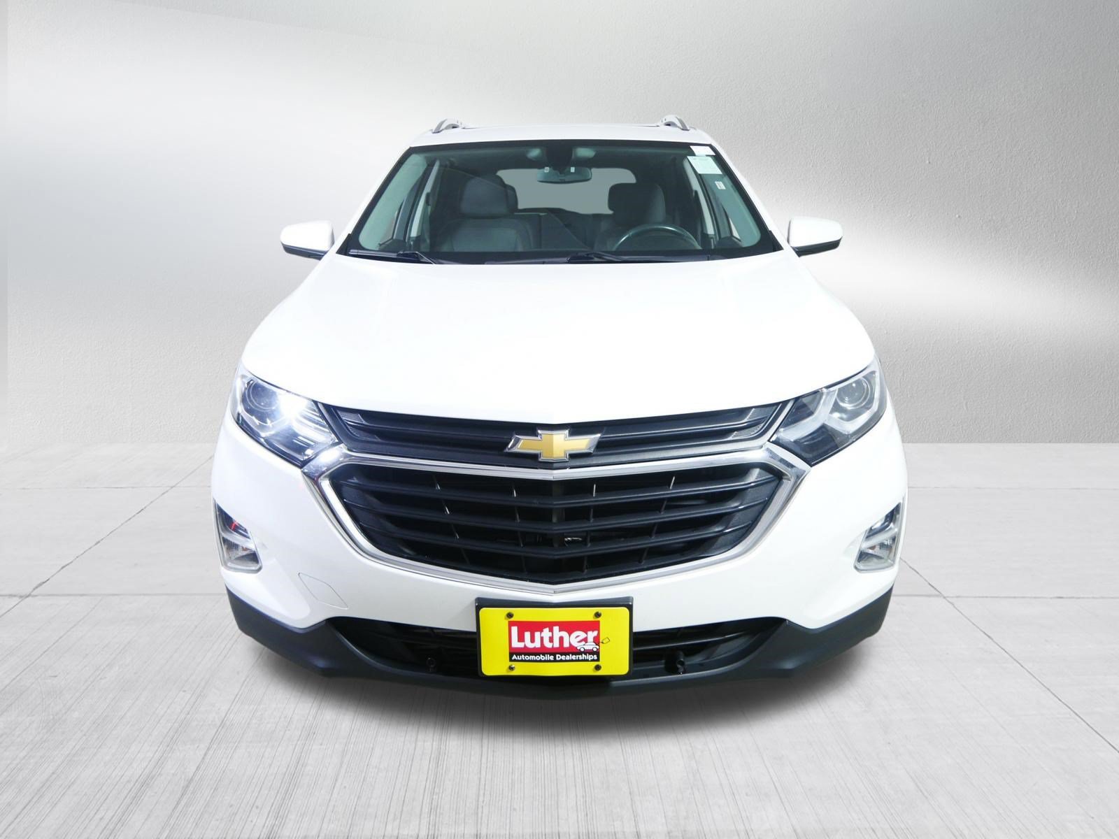 Used 2018 Chevrolet Equinox LT w/ Sun & Infotainment Package AWD/4WD image 2