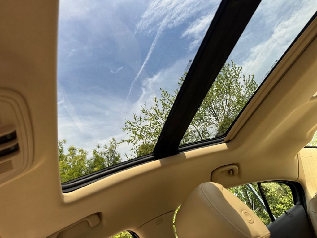 Used 2011 Buick LaCrosse CXL w/ Luxury Package image 26