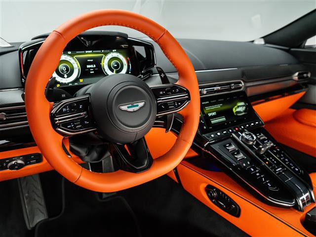 Used 2025 Aston Martin V8 Vantage Coupe image 4