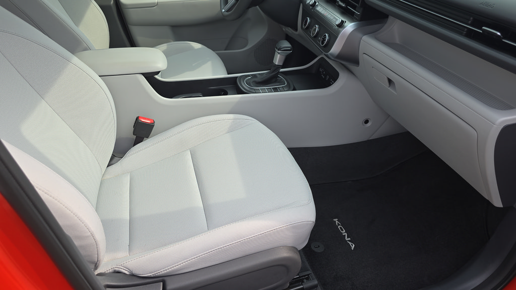 Certified 2026 Hyundai Kona SE AWD/4WD image 13