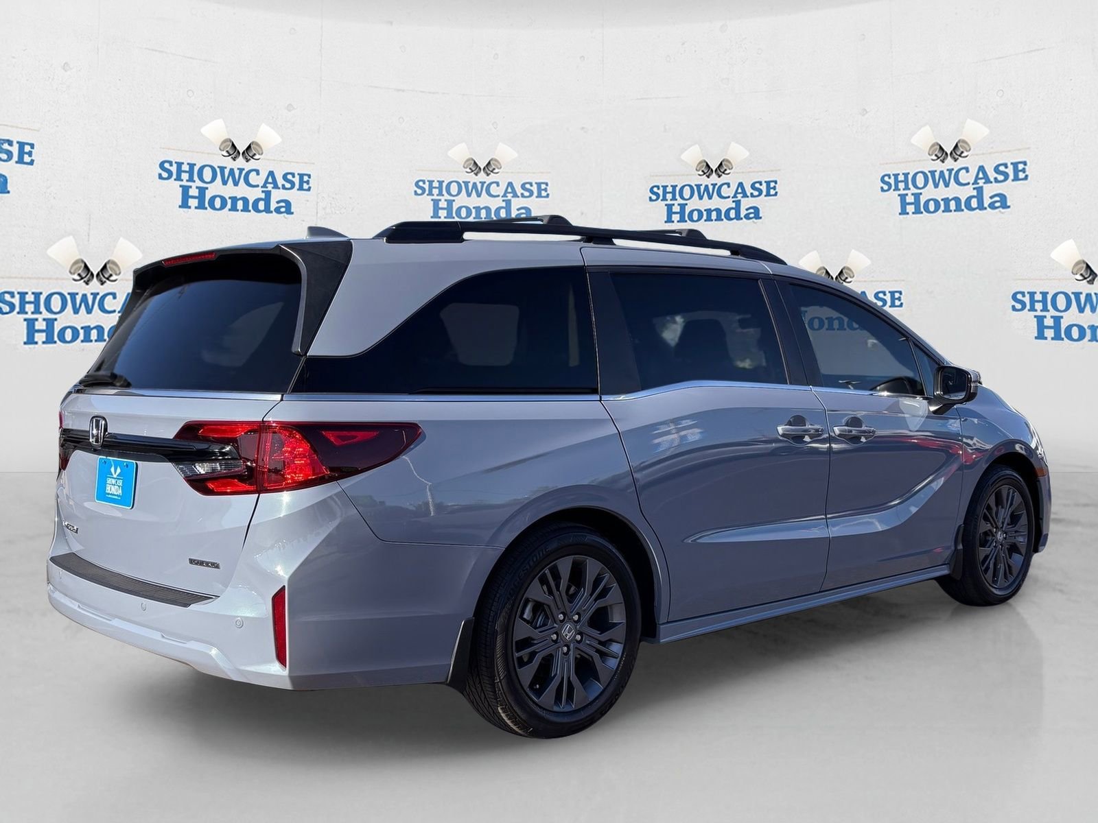 Certified 2025 Honda Odyssey Touring image 8