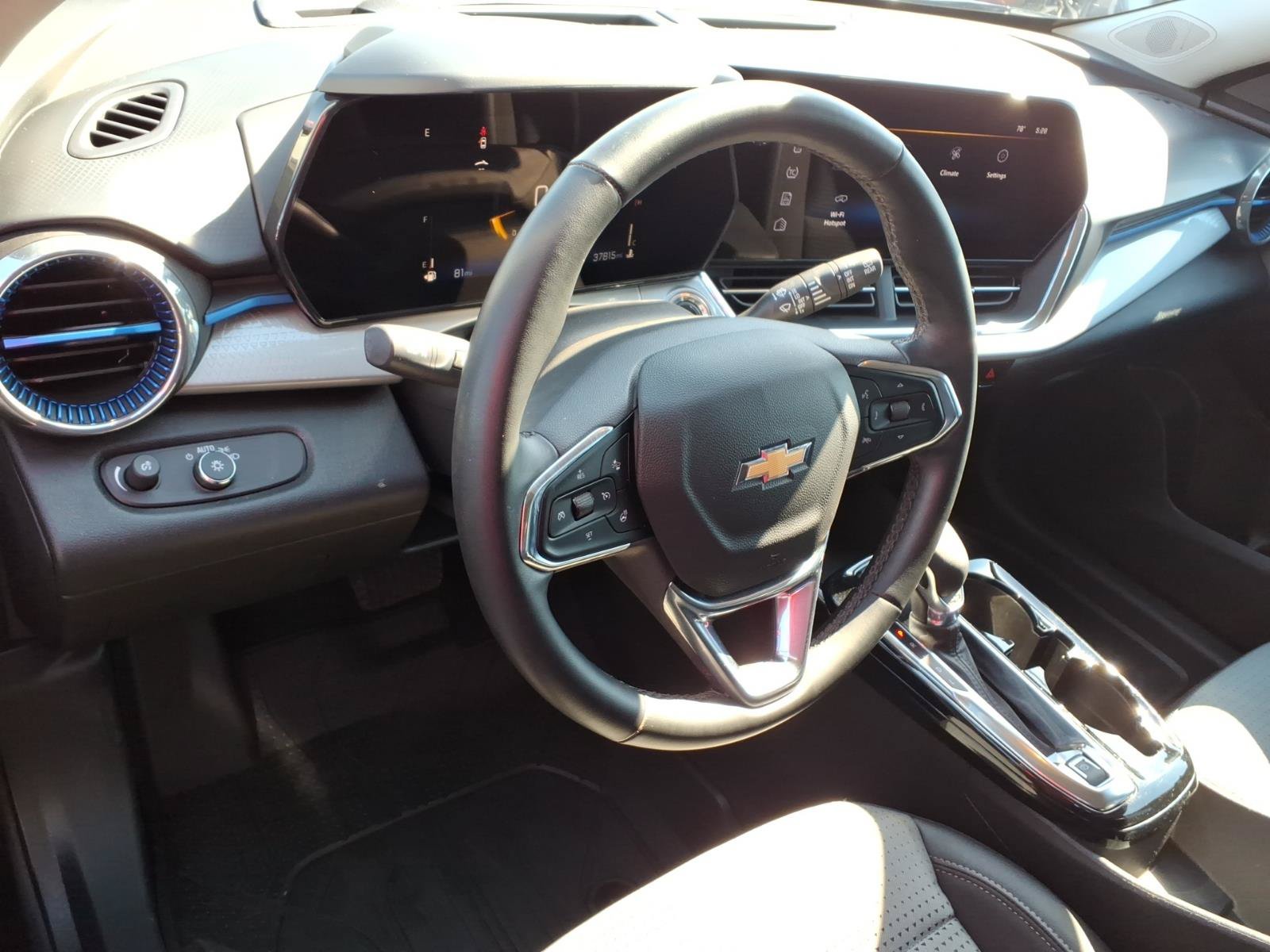 Used 2024 Chevrolet Trax LT w/ Driver Confidence Package FWD image 8
