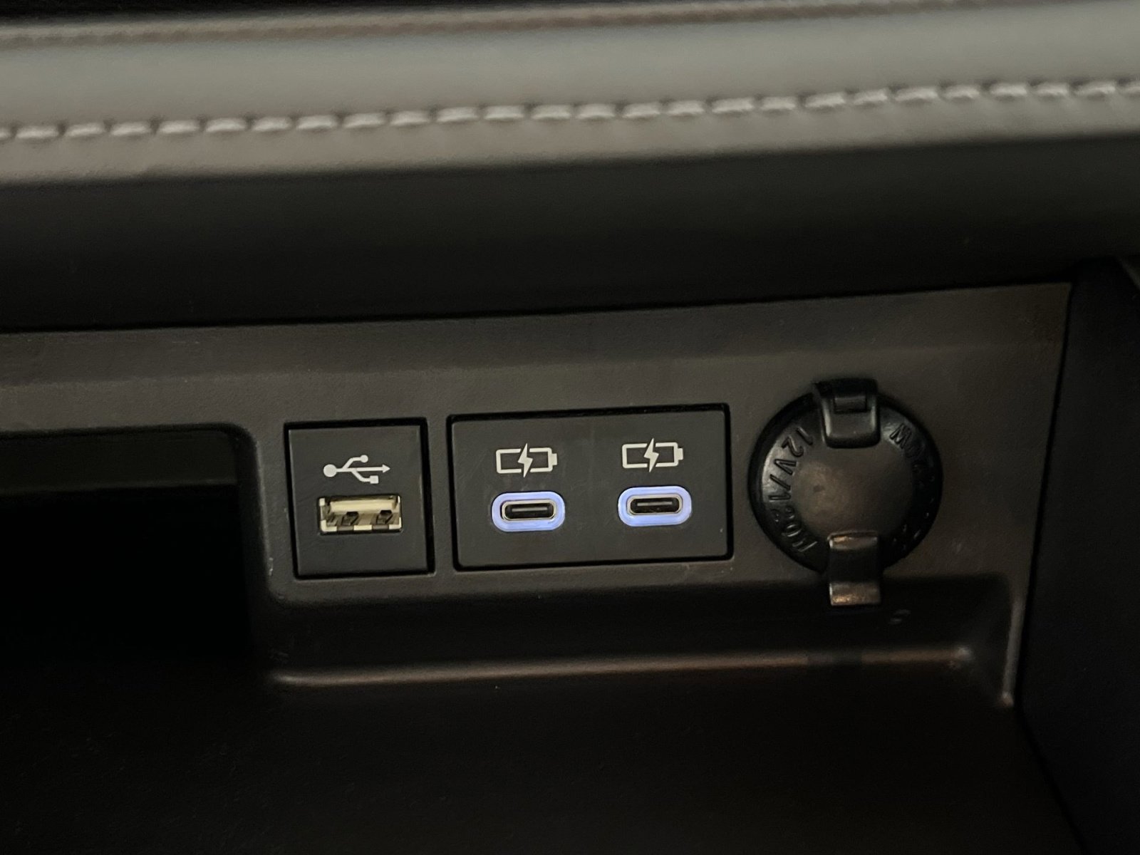 Used 2024 Toyota Highlander LE image 34