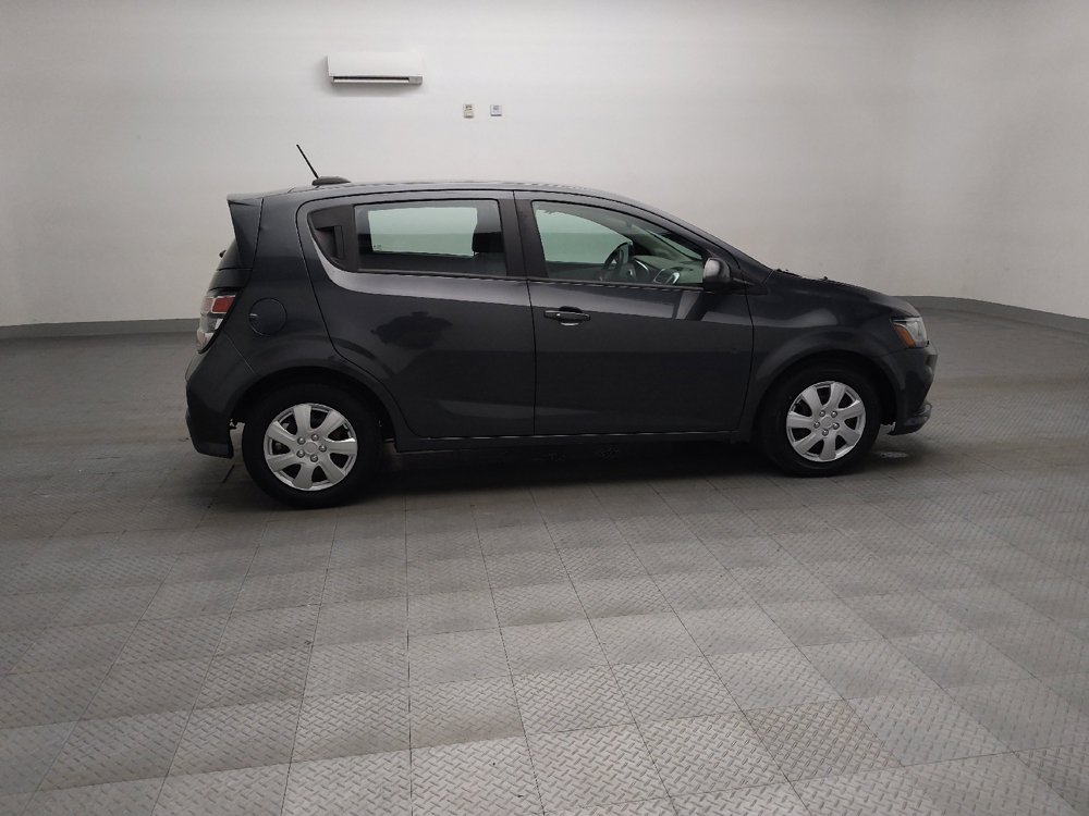 Used 2020 Chevrolet Sonic LT FWD image 10