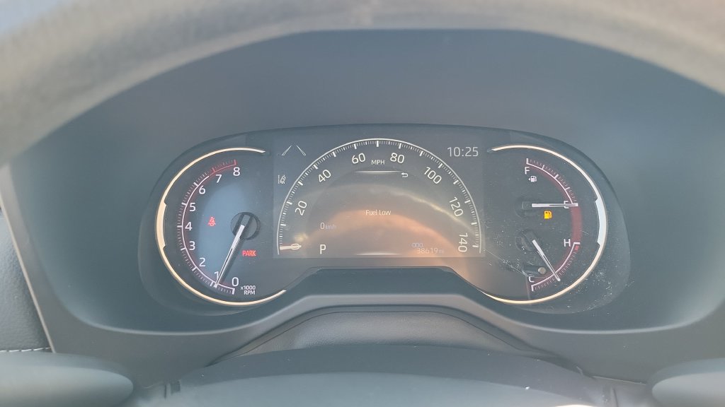 Used 2024 Toyota RAV4 LE FWD image 20