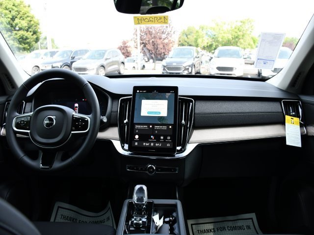 New 2025 Volvo XC90 B6 Plus image 18