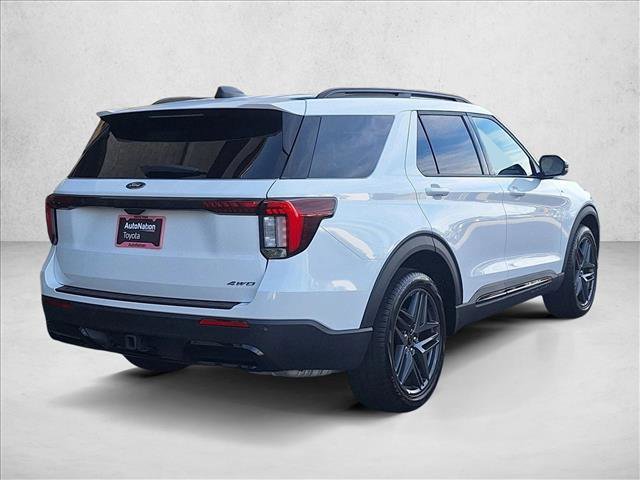 Used 2025 Ford Explorer ST-Line w/ ST-Line Street Pack image 5