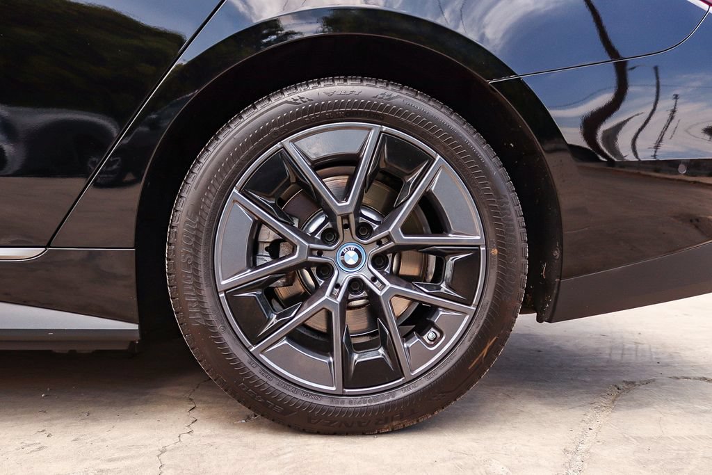 Used 2023 BMW i4 eDrive40 w/ Parking Assistance Package RWD image 12