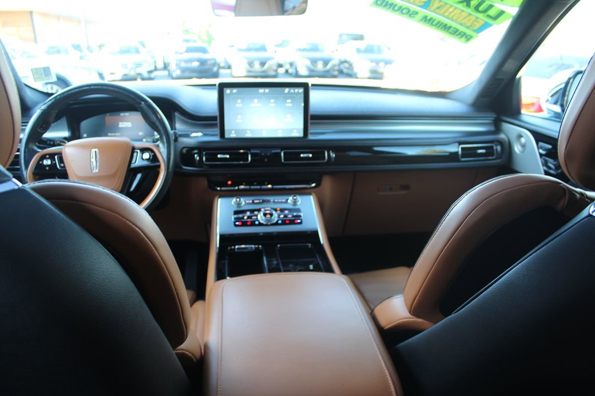 Used 2021 Lincoln Aviator Black Label AWD/4WD image 38