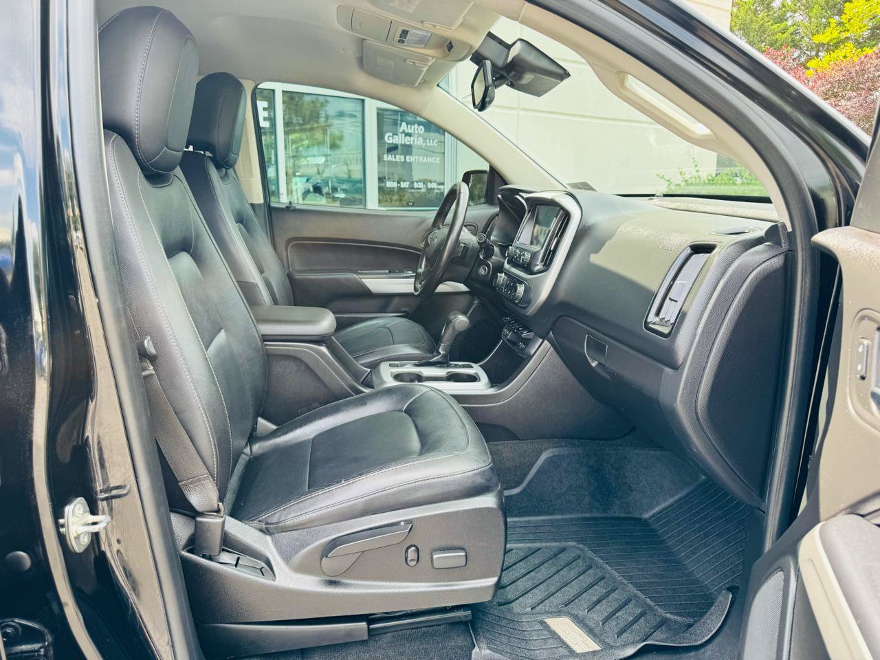 Used 2016 Chevrolet Colorado LT w/ Midnight Edition AWD/4WD image 19