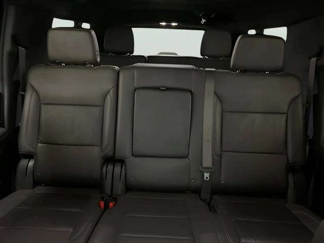 Used 2025 Chevrolet Suburban LT RWD image 71