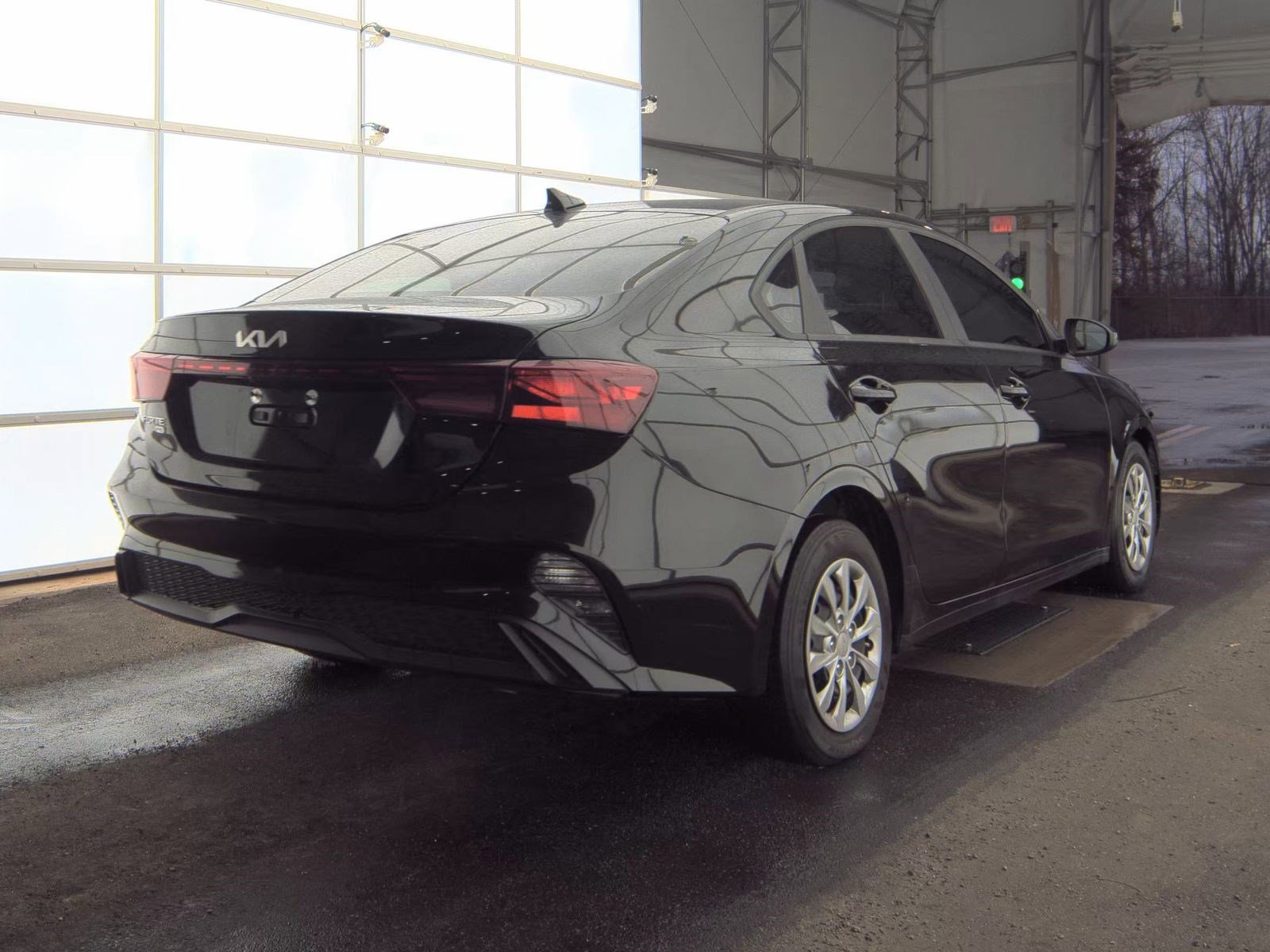 Used 2024 Kia Forte LX image 6