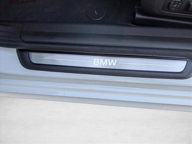 Used 2025 BMW 330i Sedan w/ Premium Package image 26