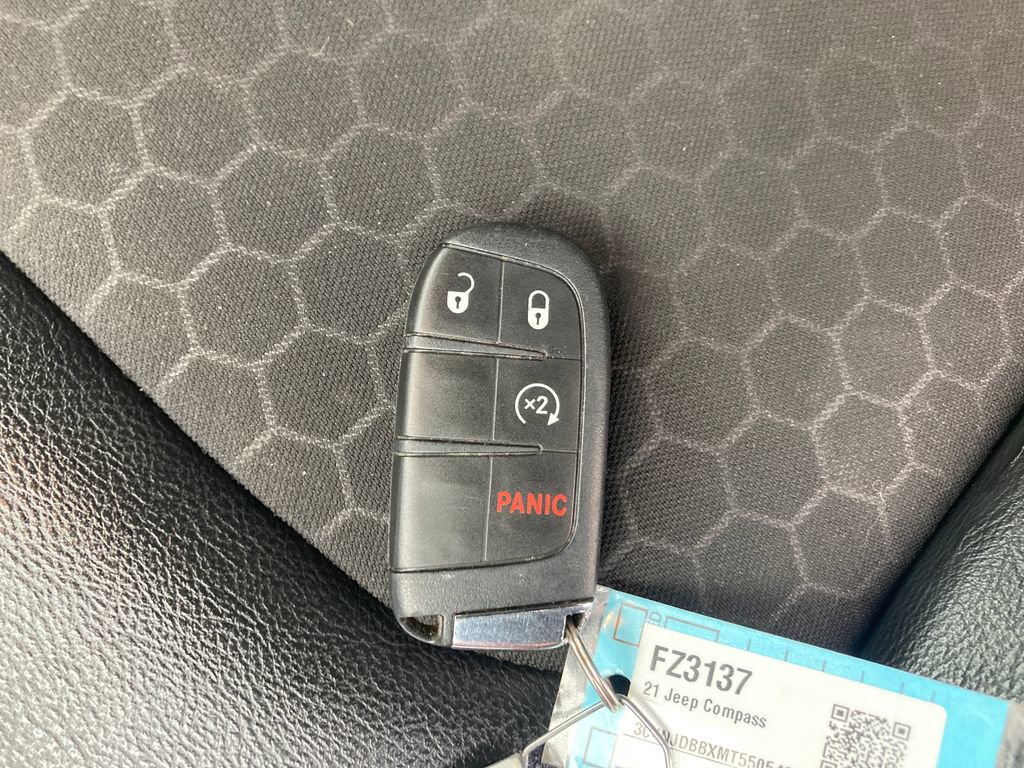 Used 2021 Jeep Compass Latitude w/ Convenience Group image 38
